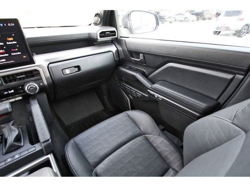 Used 2025 Toyota 4Runner TRD Off-Road Premium AWD/4WD image 14