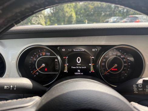 Used 2021 Jeep Wrangler Sport AWD/4WD image 20