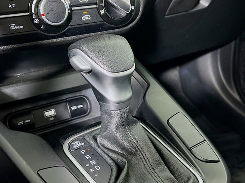 Used 2023 Kia Soul LX w/ LX Technology Package image 8