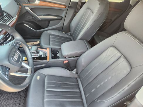 Used 2023 Audi Q5 2.0T Premium w/ Convenience Package image 10