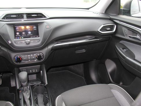Used 2023 Chevrolet TrailBlazer LS image 10