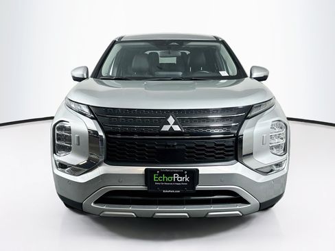 Used 2024 Mitsubishi Outlander SE AWD/4WD image 2
