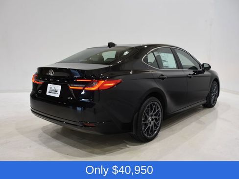 Used 2026 Toyota Camry XSE image 4