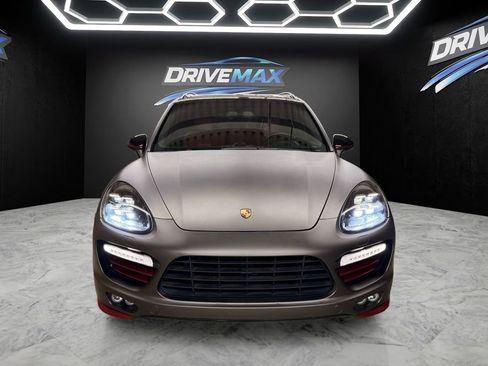 Used 2014 Porsche Cayenne GTS AWD/4WD image 2