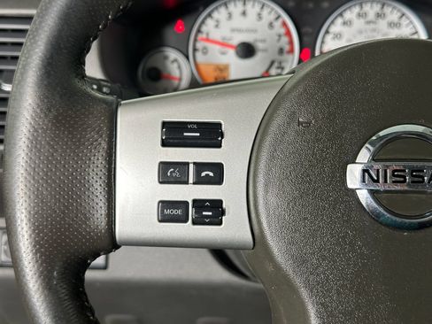 Used 2019 Nissan Frontier PRO-4X AWD/4WD image 11