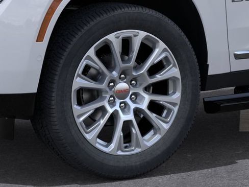 New 2026 GMC Yukon Denali w/ Denali Reserve Package AWD/4WD image 9