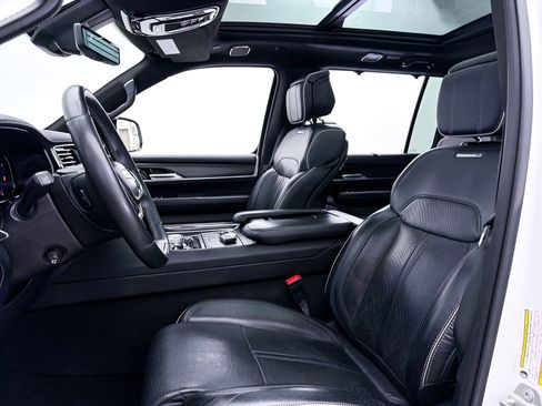 Used 2024 Jeep Grand Wagoneer L Series II w/ Quick Order Packagew 28T AWD/4WD image 25