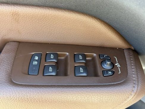 Used 2020 Volvo XC60 T5 Momentum w/ Protection Package image 10