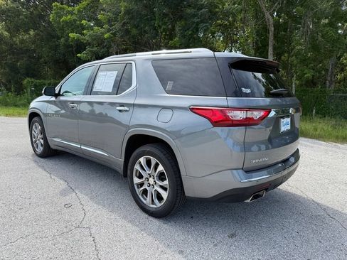 Used 2018 Chevrolet Traverse Premier w/ Driver Confidence II Package FWD image 12