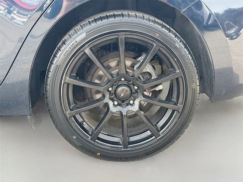 Used 2018 MAZDA MAZDA3 Touring image 30