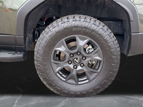 Used 2025 Lexus GX 550 image 36