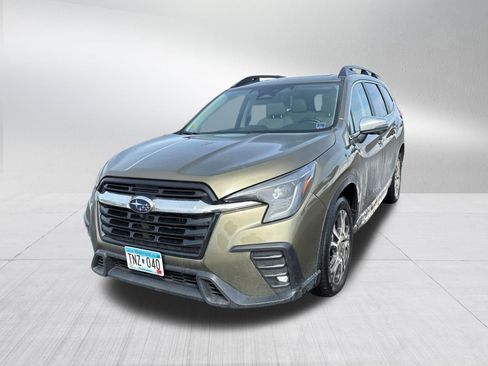 Used 2023 Subaru Ascent Limited w/ Technology Package image 2