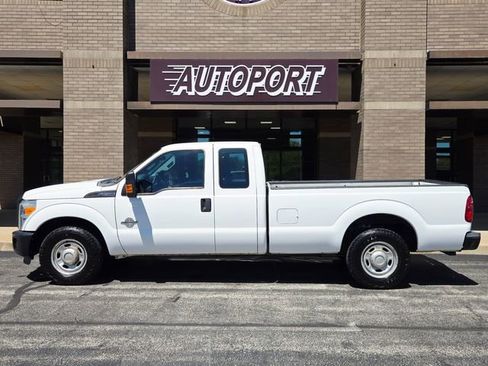 Used 2015 Ford F250 XL w/ Power Equipment Group image 5