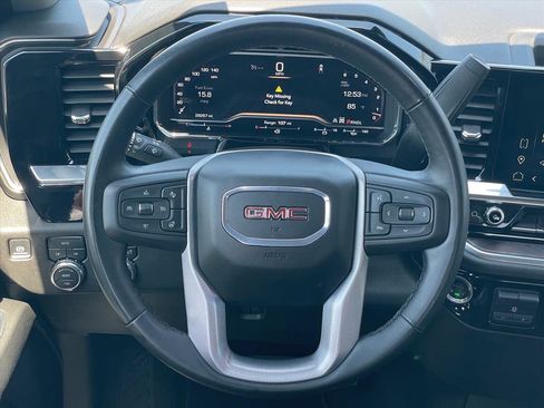 Used 2025 GMC Sierra 1500 SLT AWD/4WD image 13