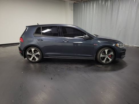 Used 2019 Volkswagen GTI SE FWD image 10