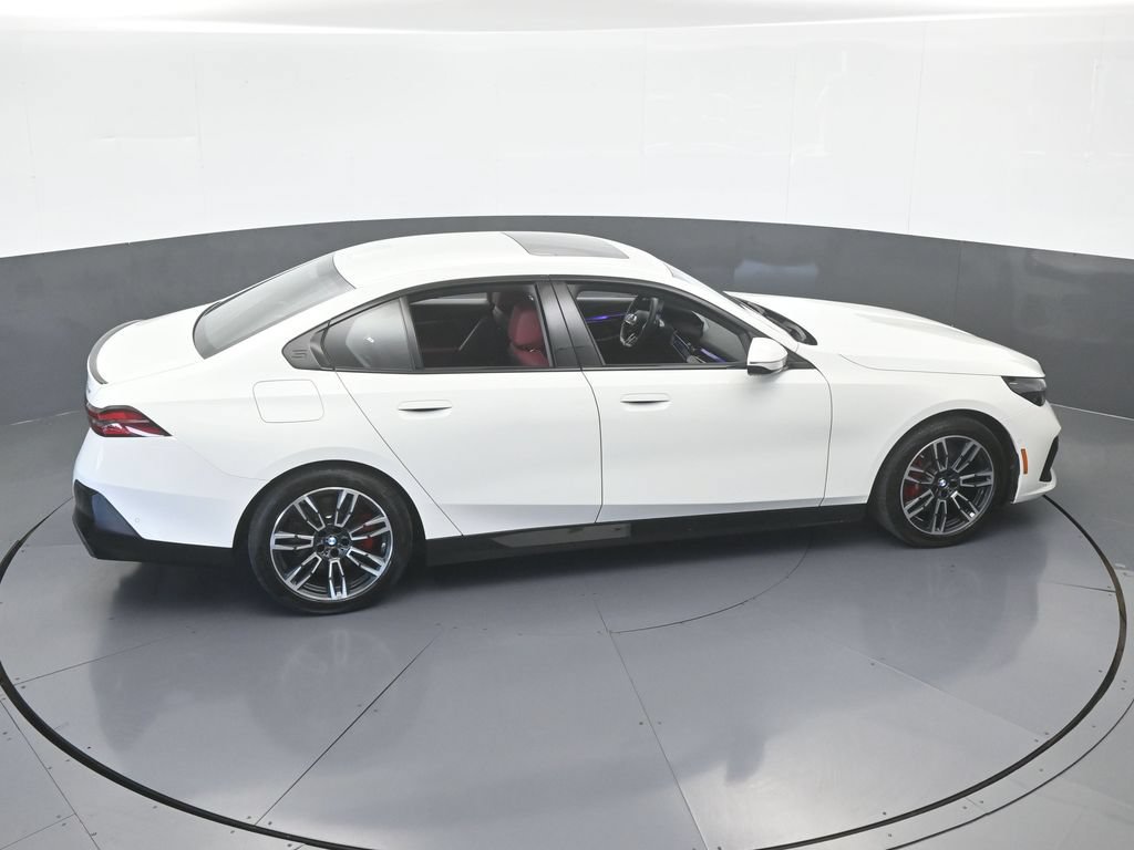 Used 2027 BMW 530i RWD image 60