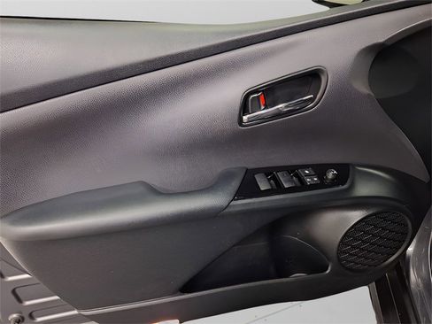 Used 2022 Toyota Prius LE image 28