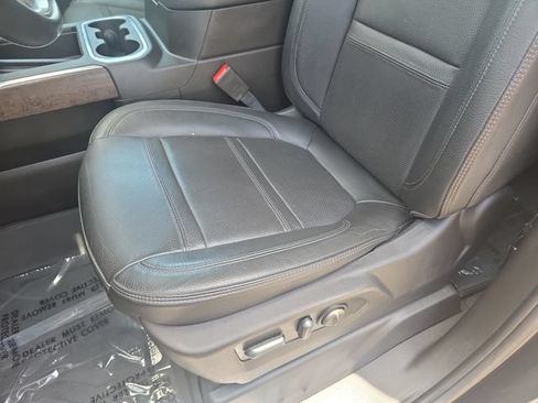 Used 2023 GMC Sierra 2500 Denali w/ Denali Black Diamond Edition AWD/4WD image 29