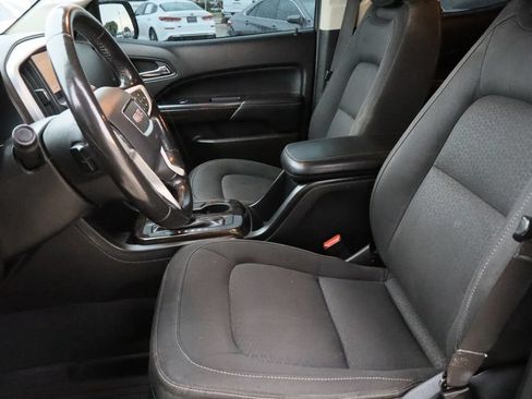 Used 2020 GMC Canyon SLE w/ Elevation Edition RWD image 21