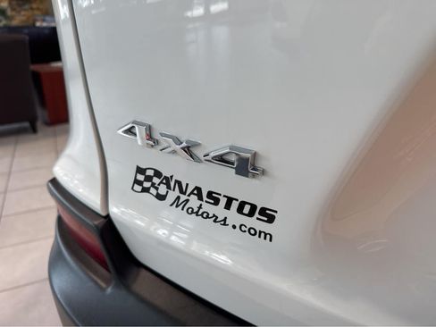 Used 2022 Jeep Cherokee Limited AWD/4WD image 37