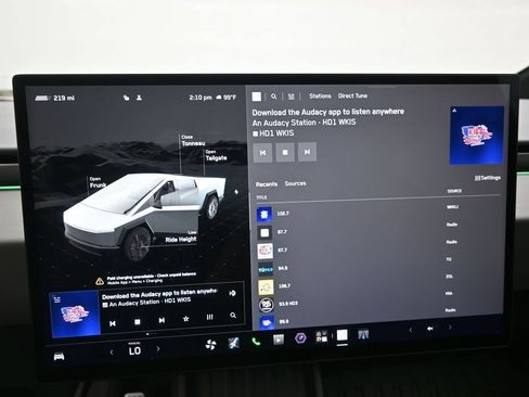 Used 2024 Tesla Cybertruck AWD Crew Cab image 12