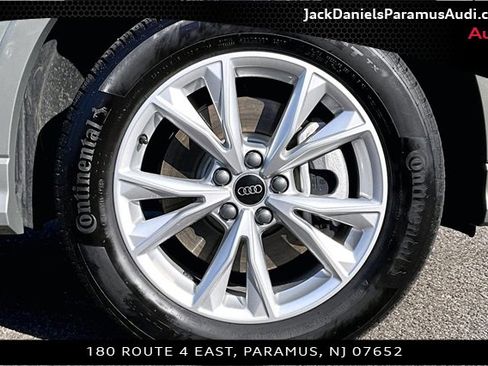 Used 2025 Audi Q3 2.0T Premium w/ Convenience Package image 8