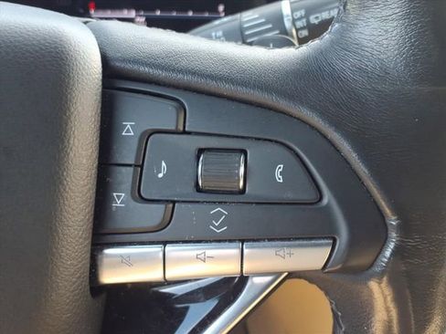 Used 2023 Cadillac Escalade ESV Premium Luxury image 23