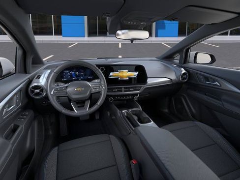 New 2026 Chevrolet Equinox EV LT w/ Comfort Package FWD image 39
