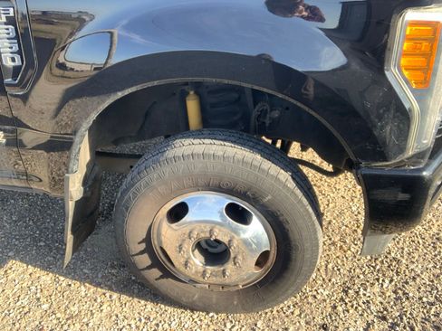 Used 2017 Ford F350 Lariat w/ Lariat Ultimate Package image 12