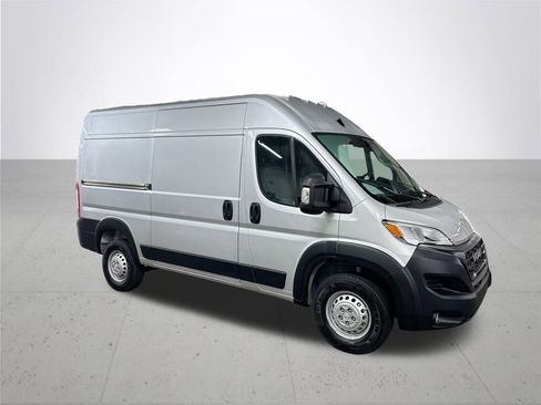 New 2026 RAM ProMaster 1500 w/ Premium Convenience Group FWD image 4
