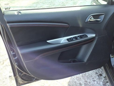 Used 2019 Dodge Journey GT image 9