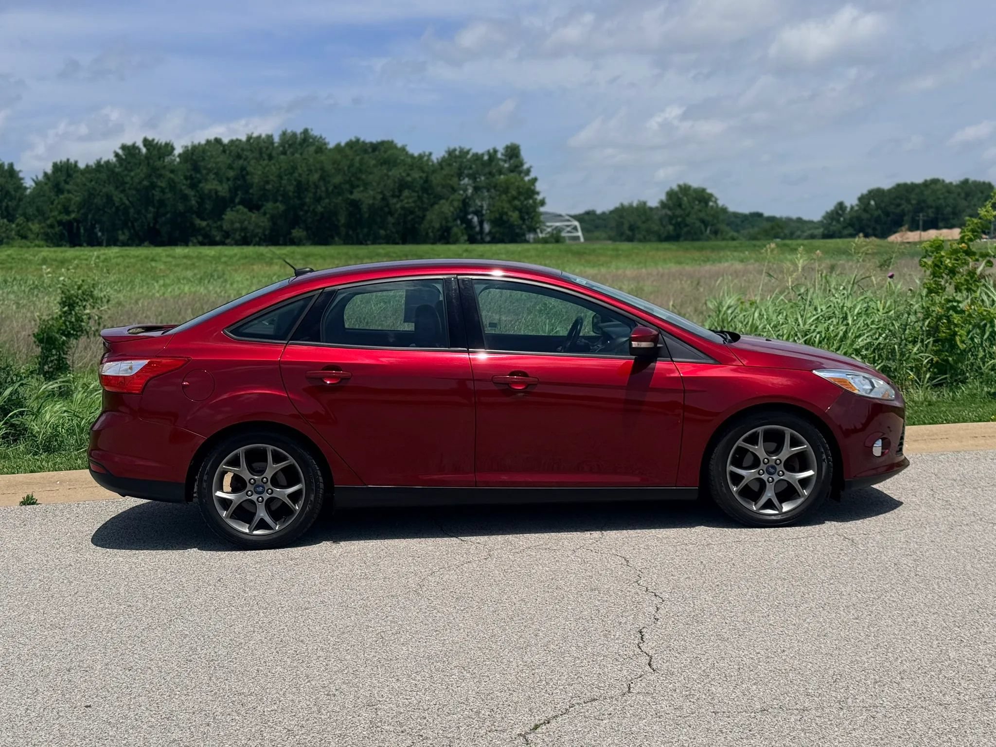 Used 2014 Ford Focus SE w/ Equipment Group 201A FWD image 28