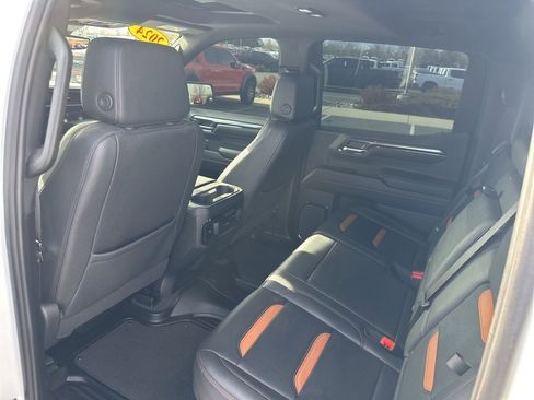 Used 2024 GMC Sierra 1500 AT4 w/ Technology Package image 19