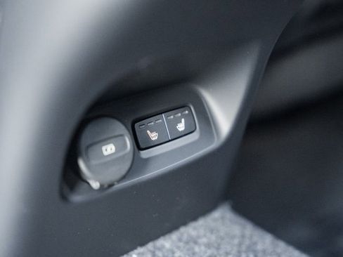 New 2026 Volvo XC40 B5 Plus w/ Protection Package Premier image 35