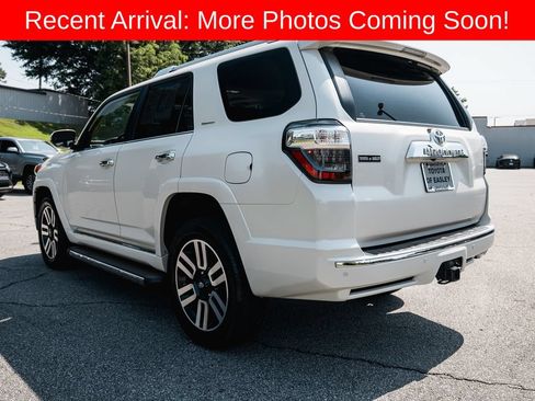 Certified 2022 Toyota 4Runner Limited AWD/4WD image 5