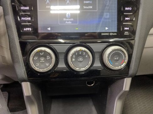 Used 2016 Subaru Forester 2.5i Premium w/ All-Weather Package AWD/4WD image 29