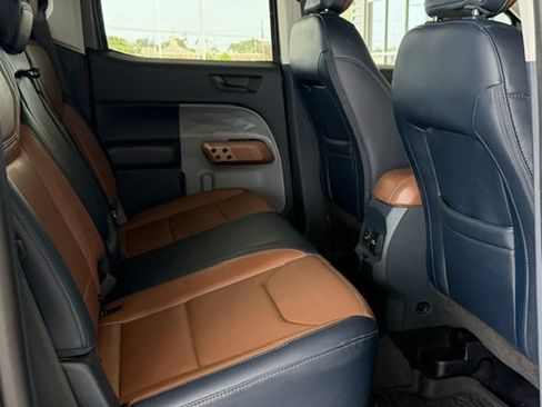 Used 2022 Ford Maverick Lariat w/ Lariat Luxury Package AWD/4WD image 9