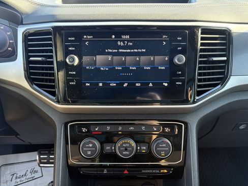 Used 2022 Volkswagen Atlas Cross Sport SEL Premium R-Line image 28