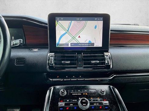 Used 2020 Lincoln Navigator Reserve w/ Equipment Group 208A Reserve image 8