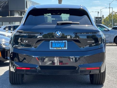 Used 2024 BMW iX xDrive50 w/ Sport Package AWD/4WD image 10