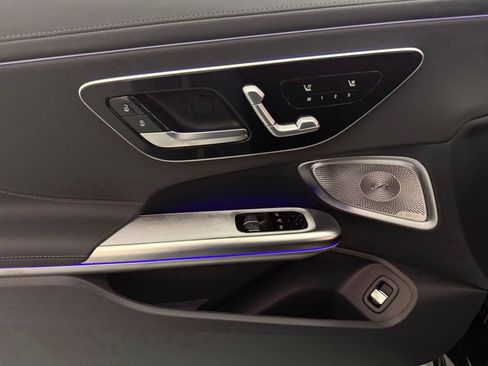 New 2026 Mercedes-Benz CLE 300 4MATIC Coupe image 12