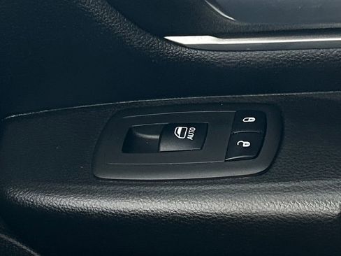 Used 2022 RAM 1500 Lone Star image 32