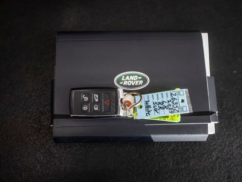 Used 2024 Land Rover Range Rover SE AWD/4WD image 42