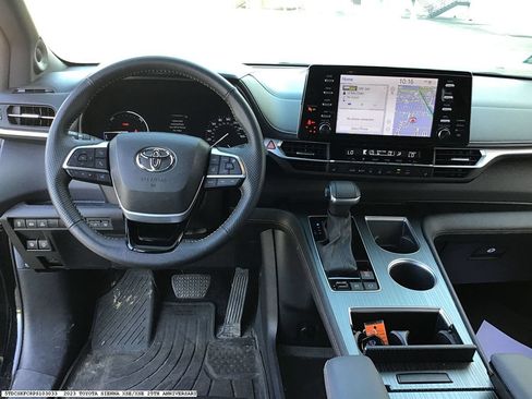 Used 2023 Toyota Sienna XLE Woodland Edition AWD/4WD image 13