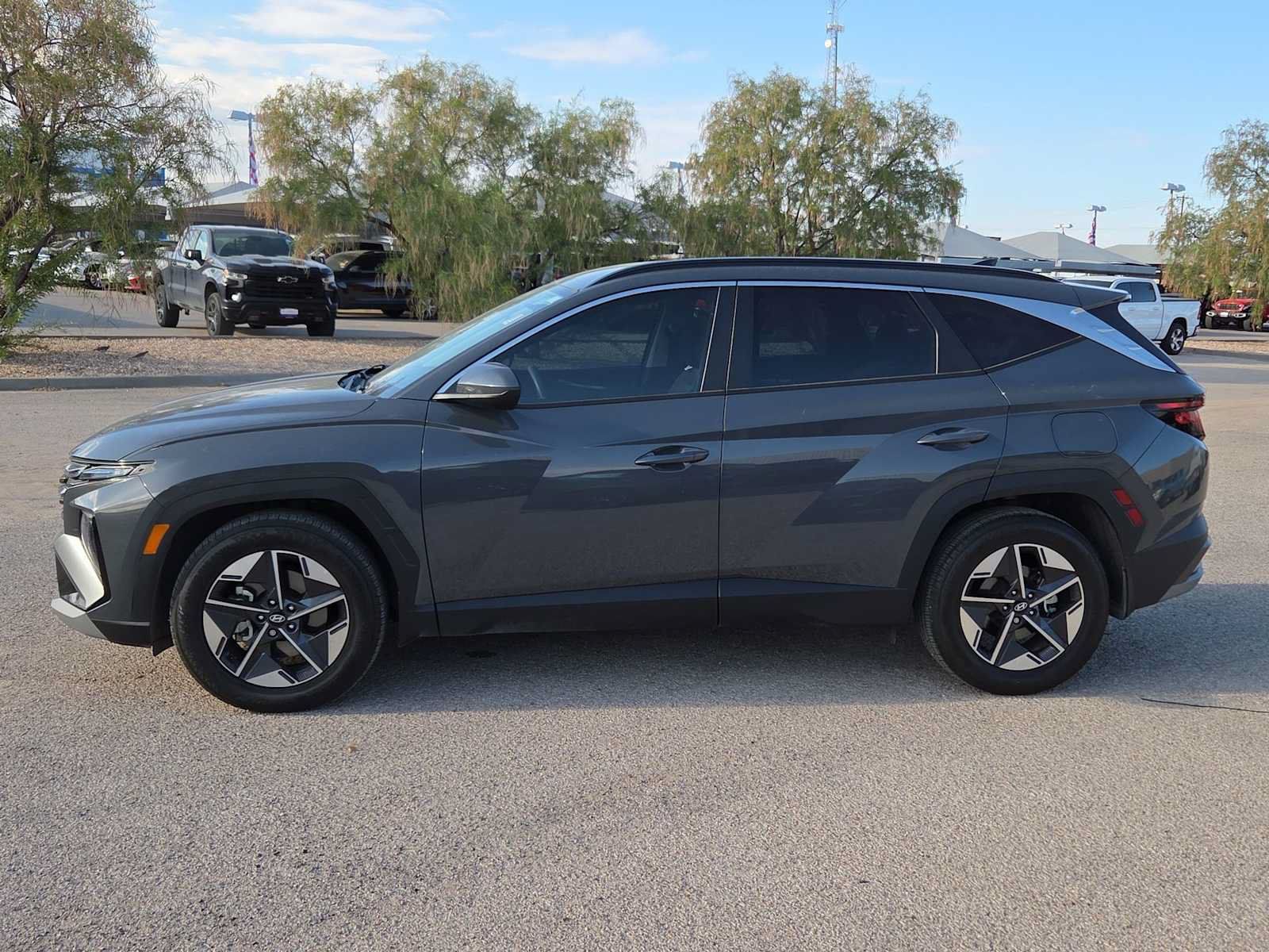 Used 2025 Hyundai Tucson SEL FWD image 5