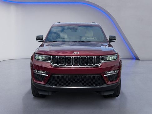 Used 2025 Jeep Grand Cherokee Limited w/ Luxury Tech Group II AWD/4WD image 3