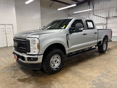 Used 2024 Ford F250 XL w/ XL Driver Assist Package AWD/4WD image 3