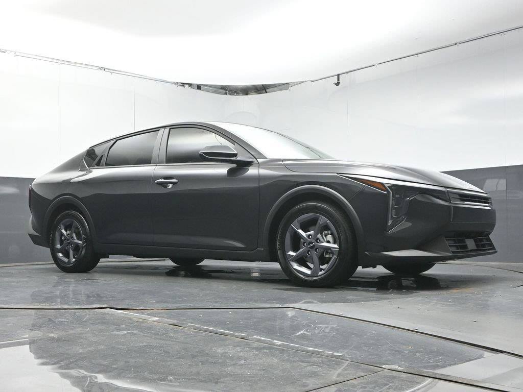 Used 2025 Kia K4 FWD image 37