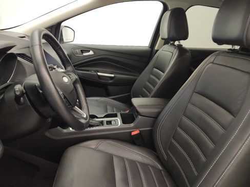 Used 2017 Ford Escape Titanium w/ Equipment Group 301A AWD/4WD image 17