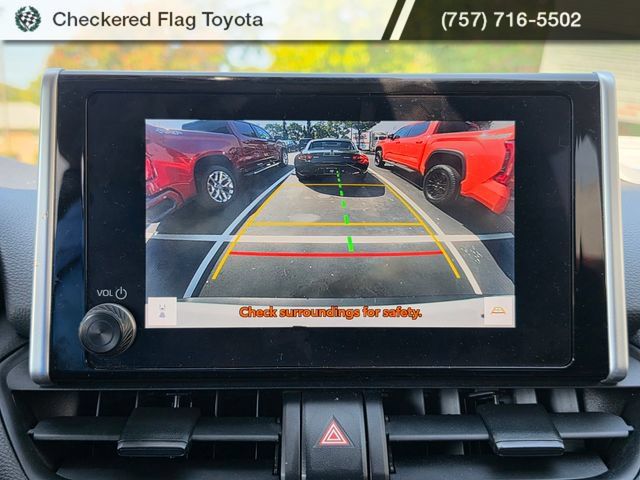 Used 2023 Toyota RAV4 LE AWD/4WD image 15